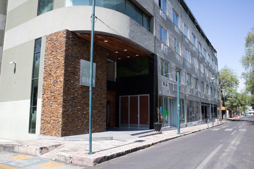 Diana Del Bosque Hotel 43/50