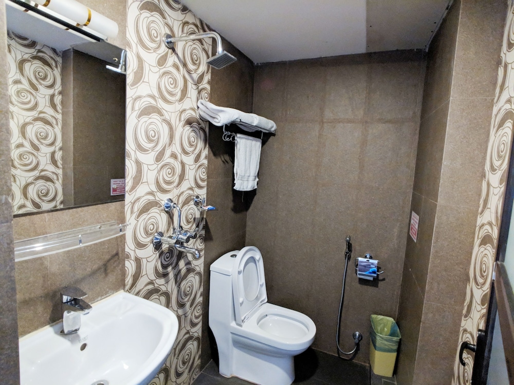 Hotel Forest Lake Backpackers' Hostel 23/25
