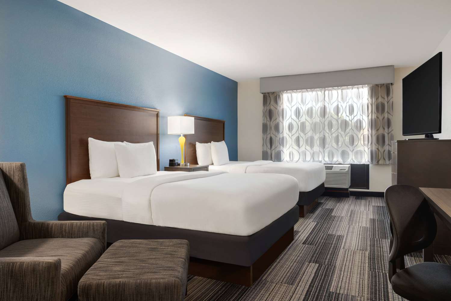 La Quinta Inn Suites Springfield Airport Plaza 14/61