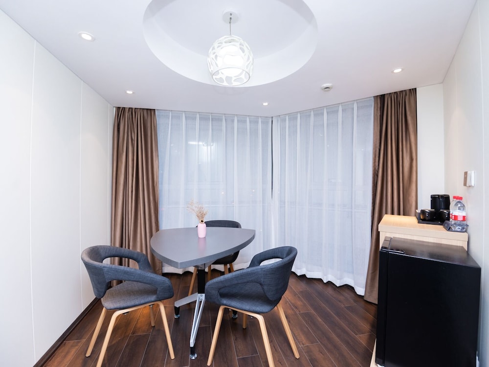 Country Inn & Suites by Radisson 37/38