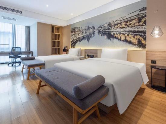 Family Suite, Jimu
