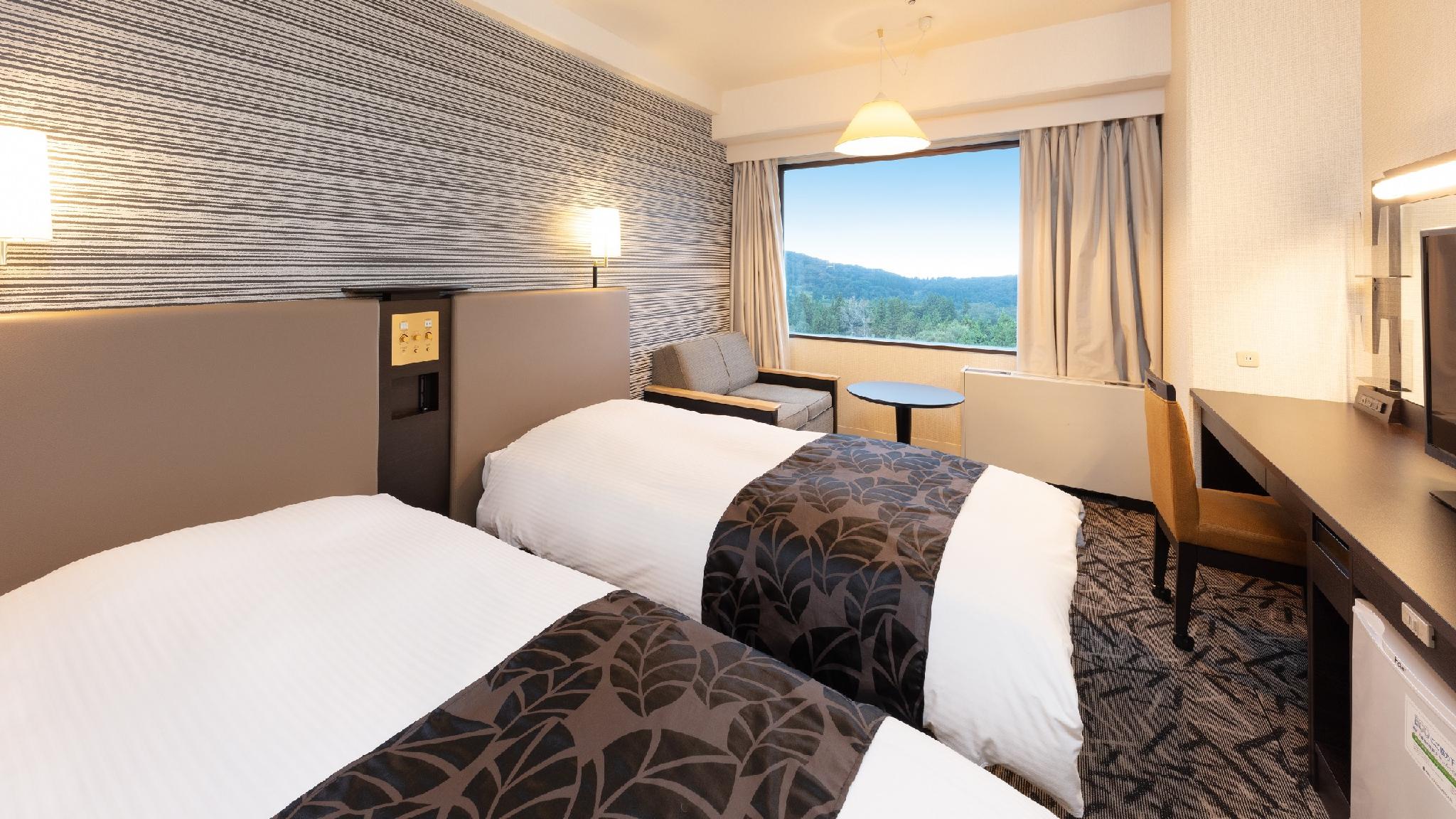 Mountain, Standard, Twin Beds, Shared Bathroom, Annex