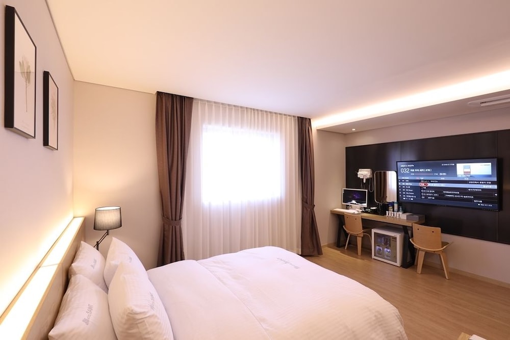 Suwon Saint Hotel 12/50
