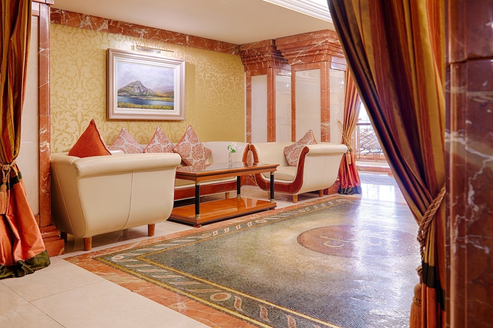 Killarney Plaza Hotel And Spa 24/68