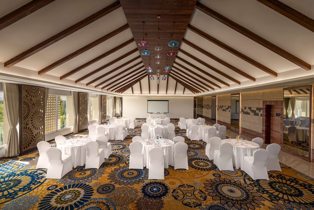 Hawthorn Suites by Wyndham Dwarka 44/65
