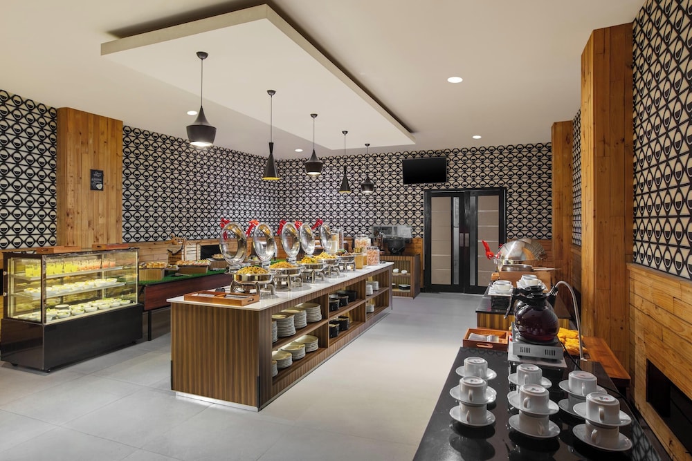 Hotel NEO Dipatiukur - Bandung by ASTON 7/34