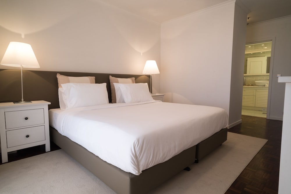 Arts In Penthouse Apartments Til Sol 4/30