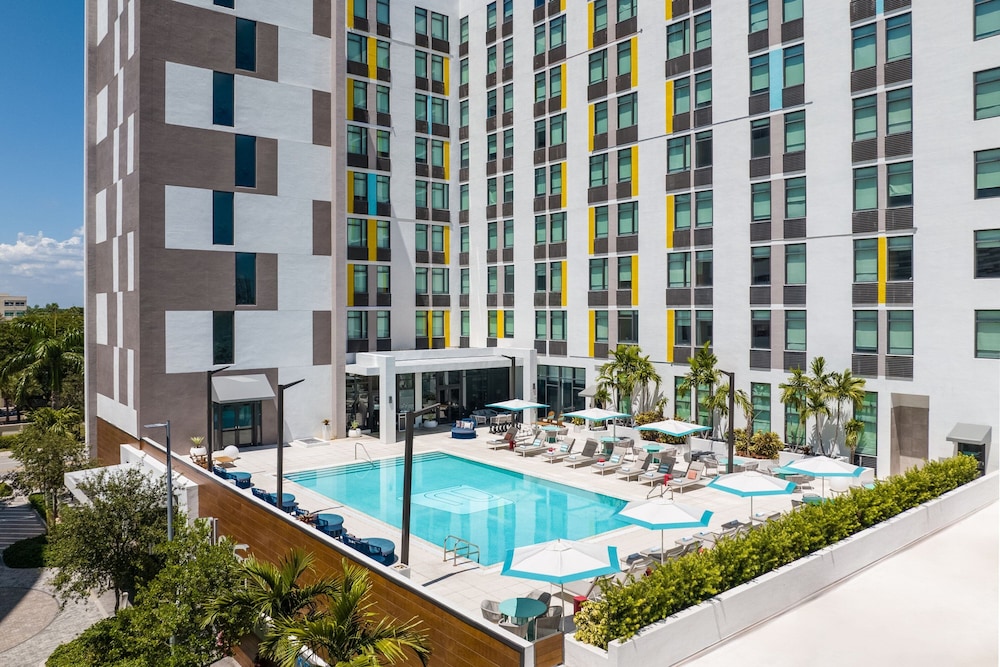 Aloft Miami Aventura 7/46