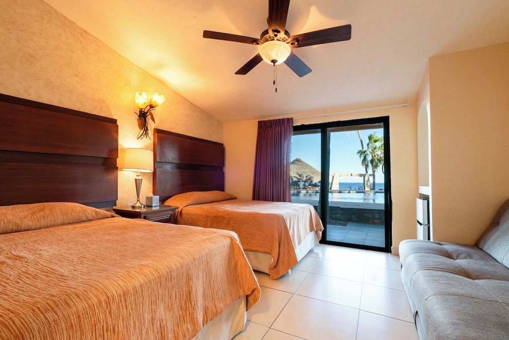 Standard, 2 Double Beds, Pool View, Pool Side
