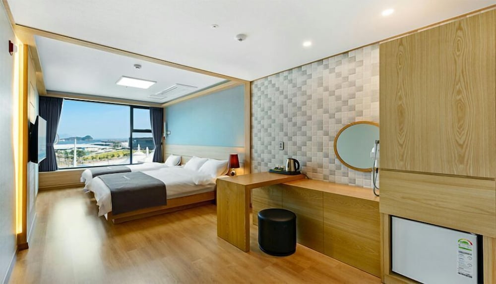 Paulownia Hostel & Guest House 48/50