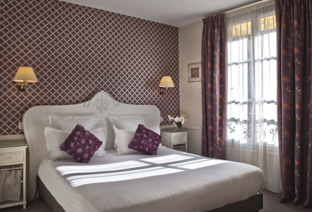 HOTEL DE LA MOTTE PICQUET 8/56