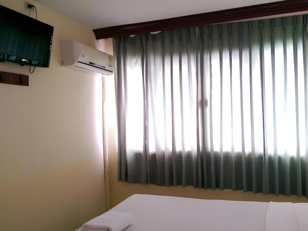 Wattana Trang Hotel 11/16
