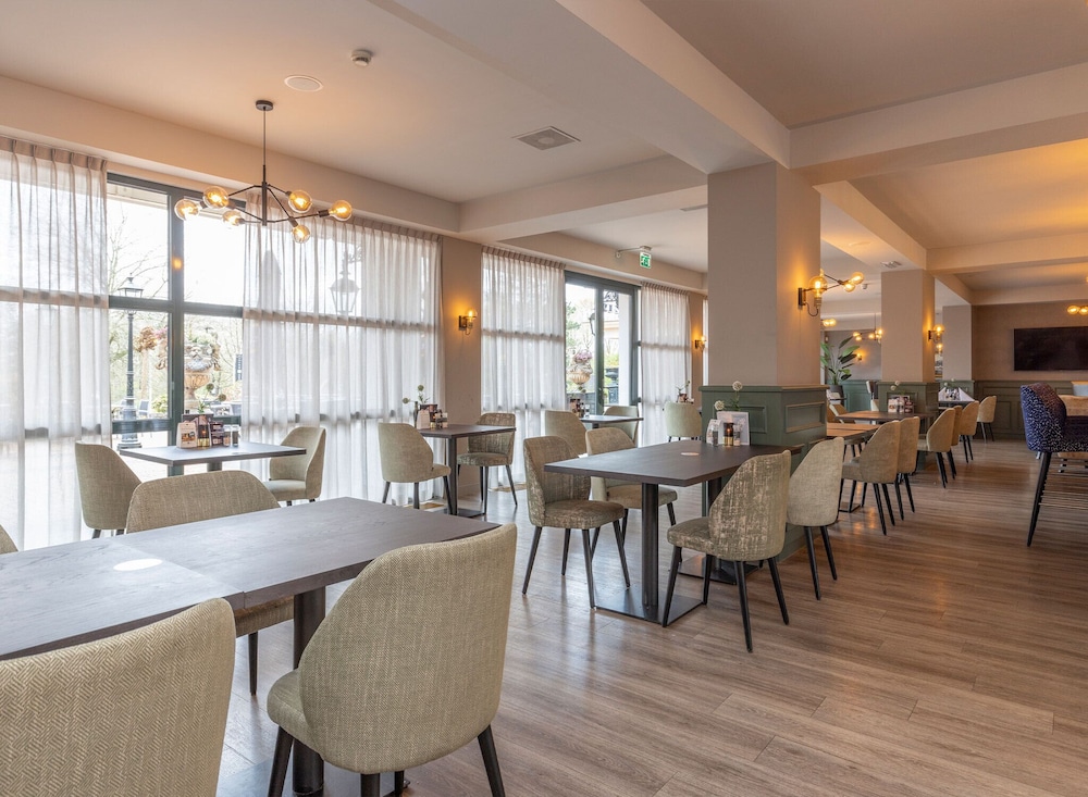 Fletcher Hotel-Restaurant De Hunzebergen 50/66