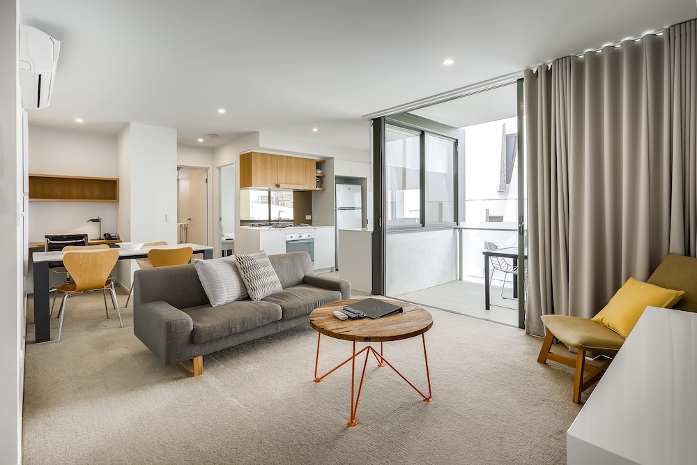 Vine Serviced Apartments 21/36