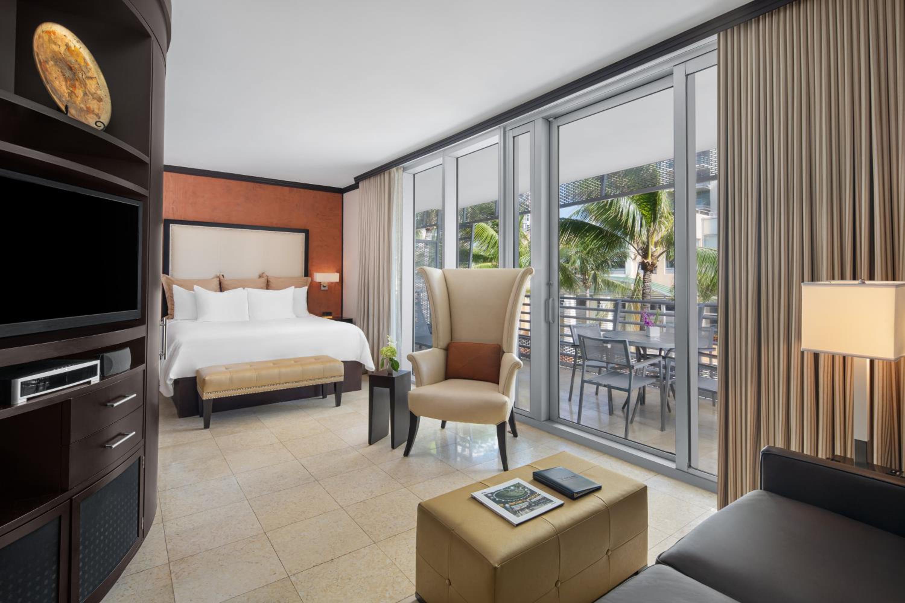 South Beach, Suite, Queen Bed