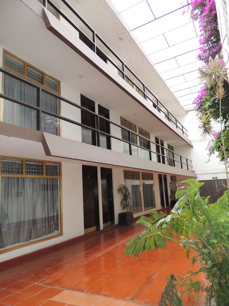 Hotel Lizbeth 1/29