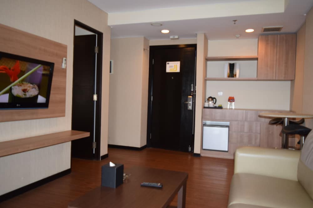Horison Grand Serpong 5/20
