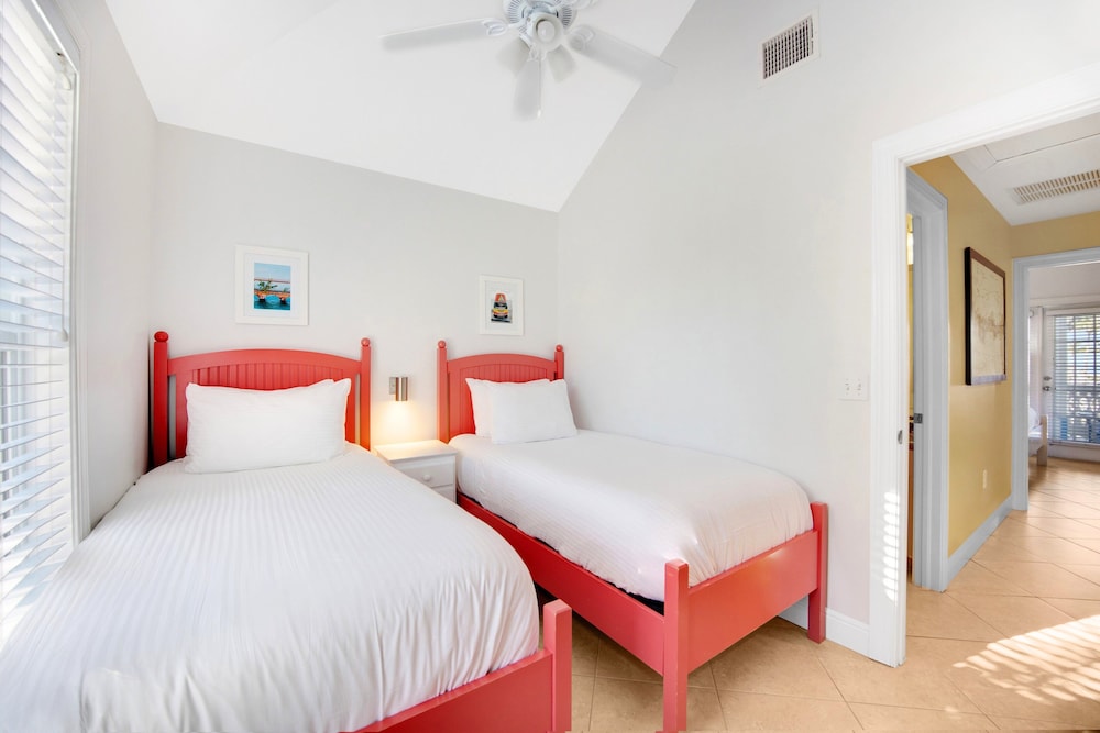 Tranquility Bay Beach Resort 16/50