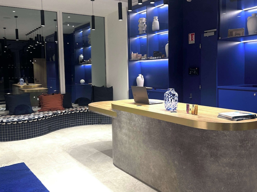 lobby