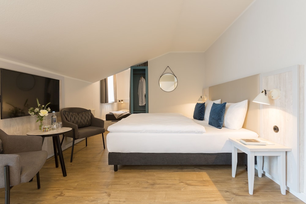 Hotel Berliner Bar 11/34