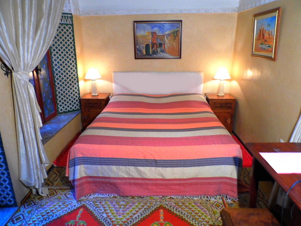 RIAD A LA BELLE ETOILE 19/83