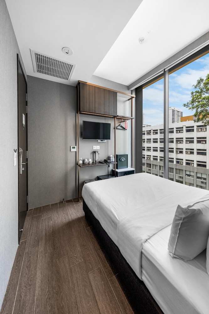 Beverly Hotels Elements 12/27