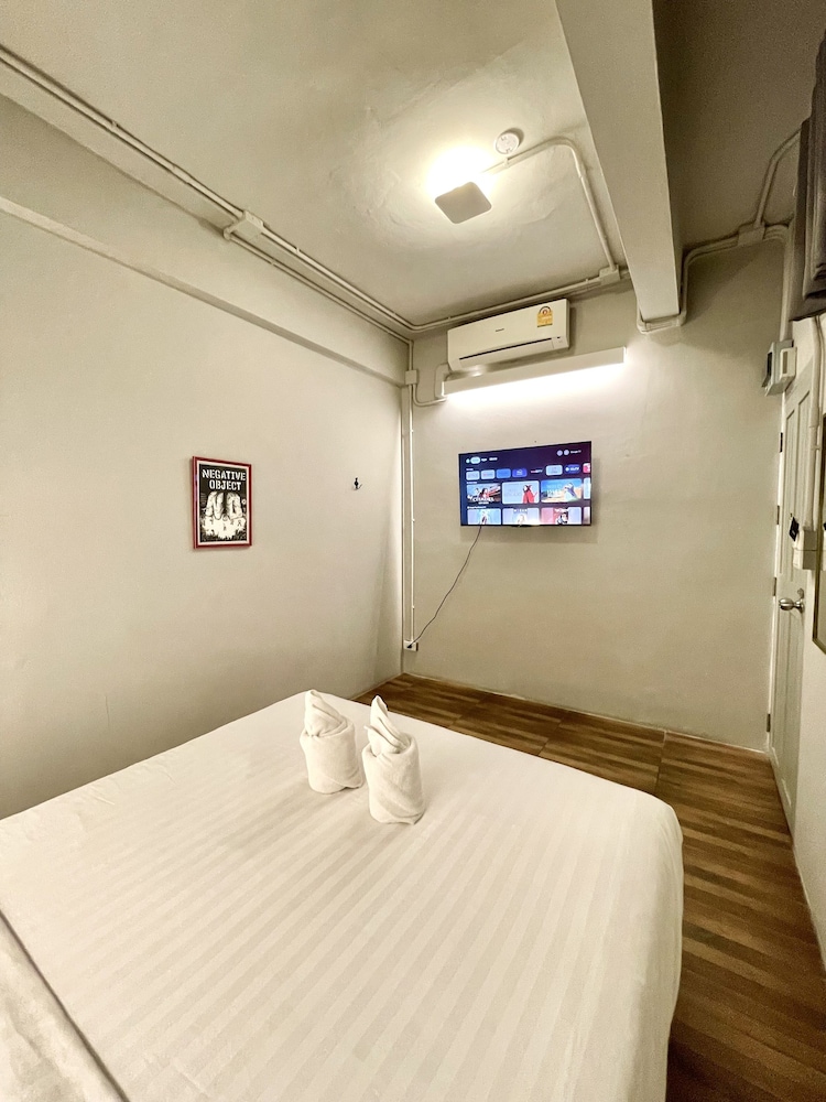 Hobnob Hostel - Adults Only 7/40