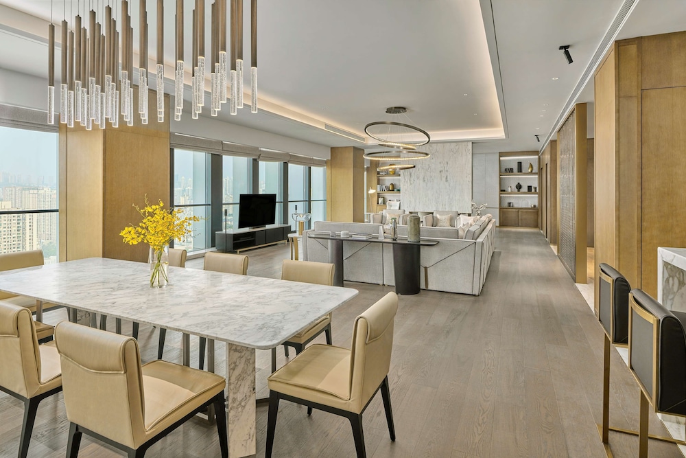 Hilton Chongqing Liangjiang New Area 48/64