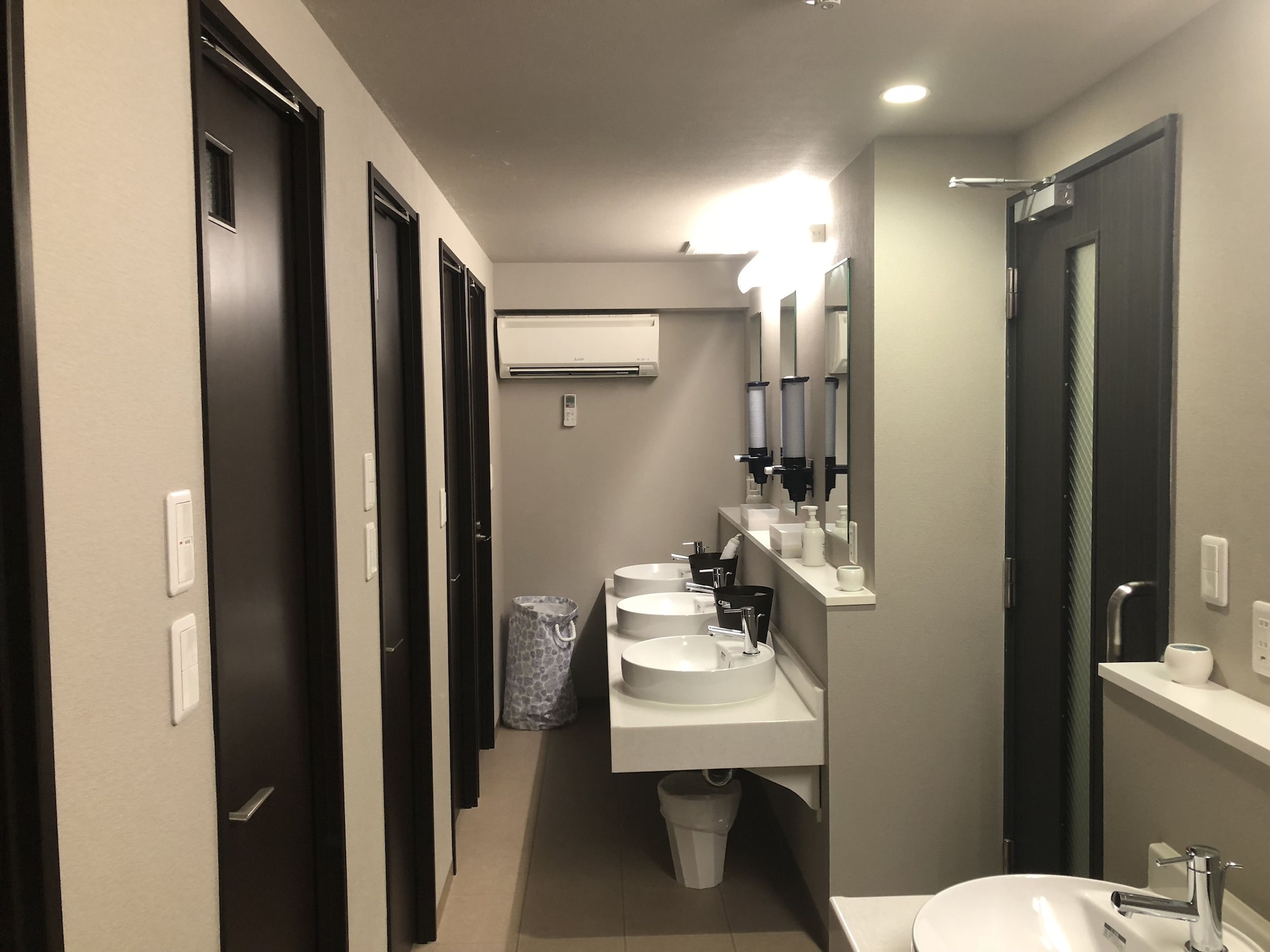 FEMALE DORM, FEMALE ONLY, COMFORT