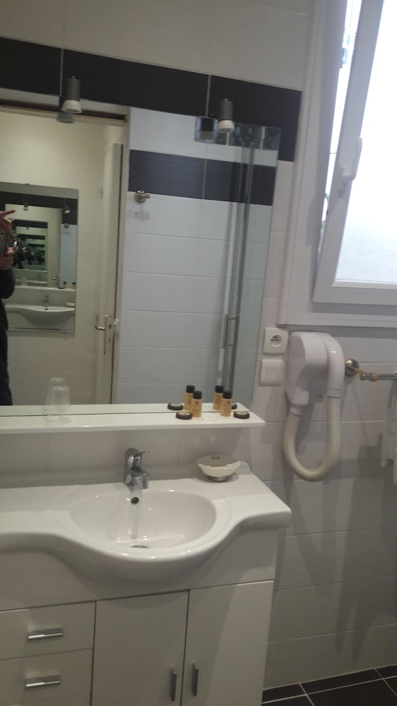 Hotel Lutetia 32/40
