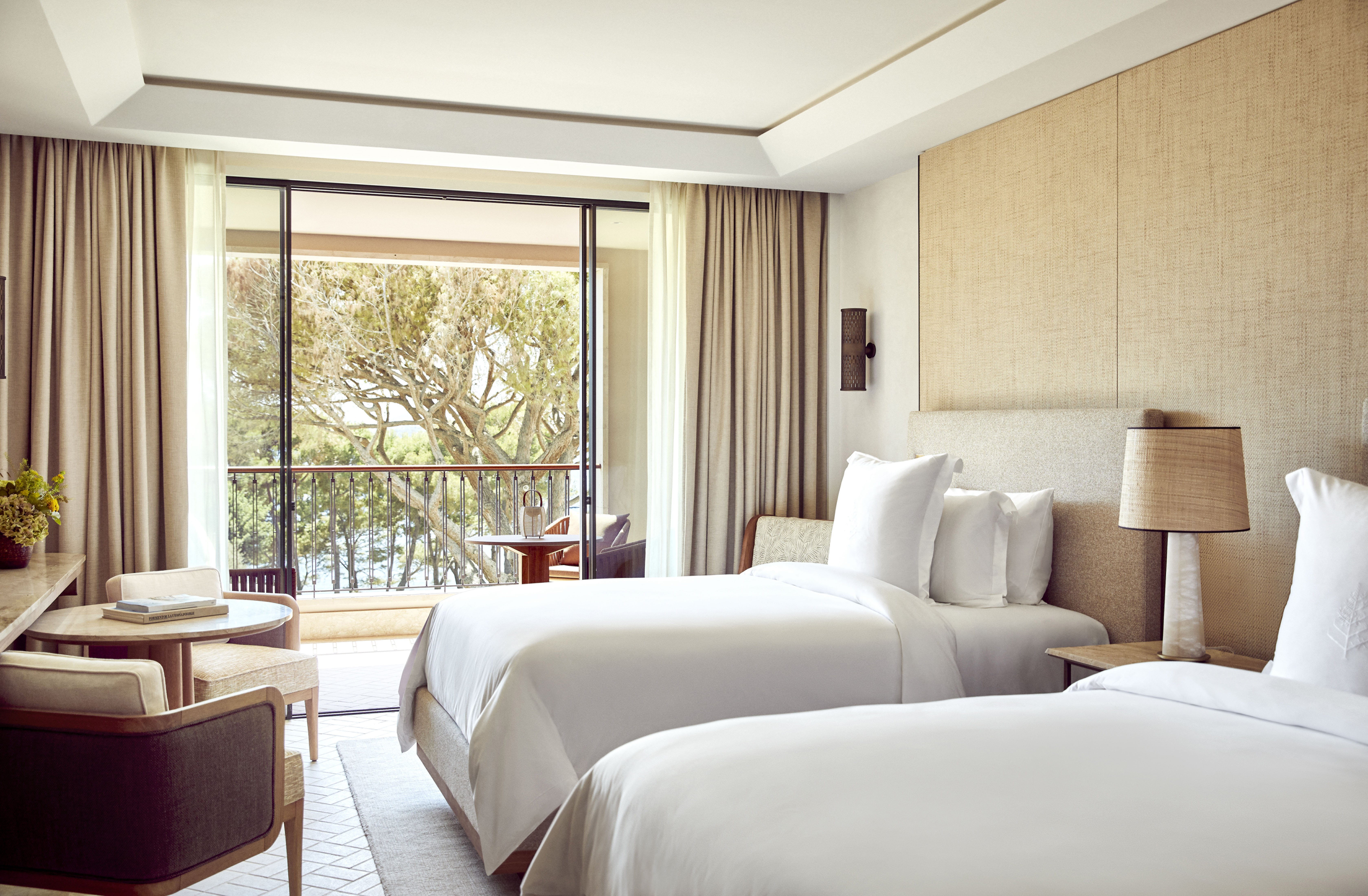 Room, 2 Double Beds, Pine View