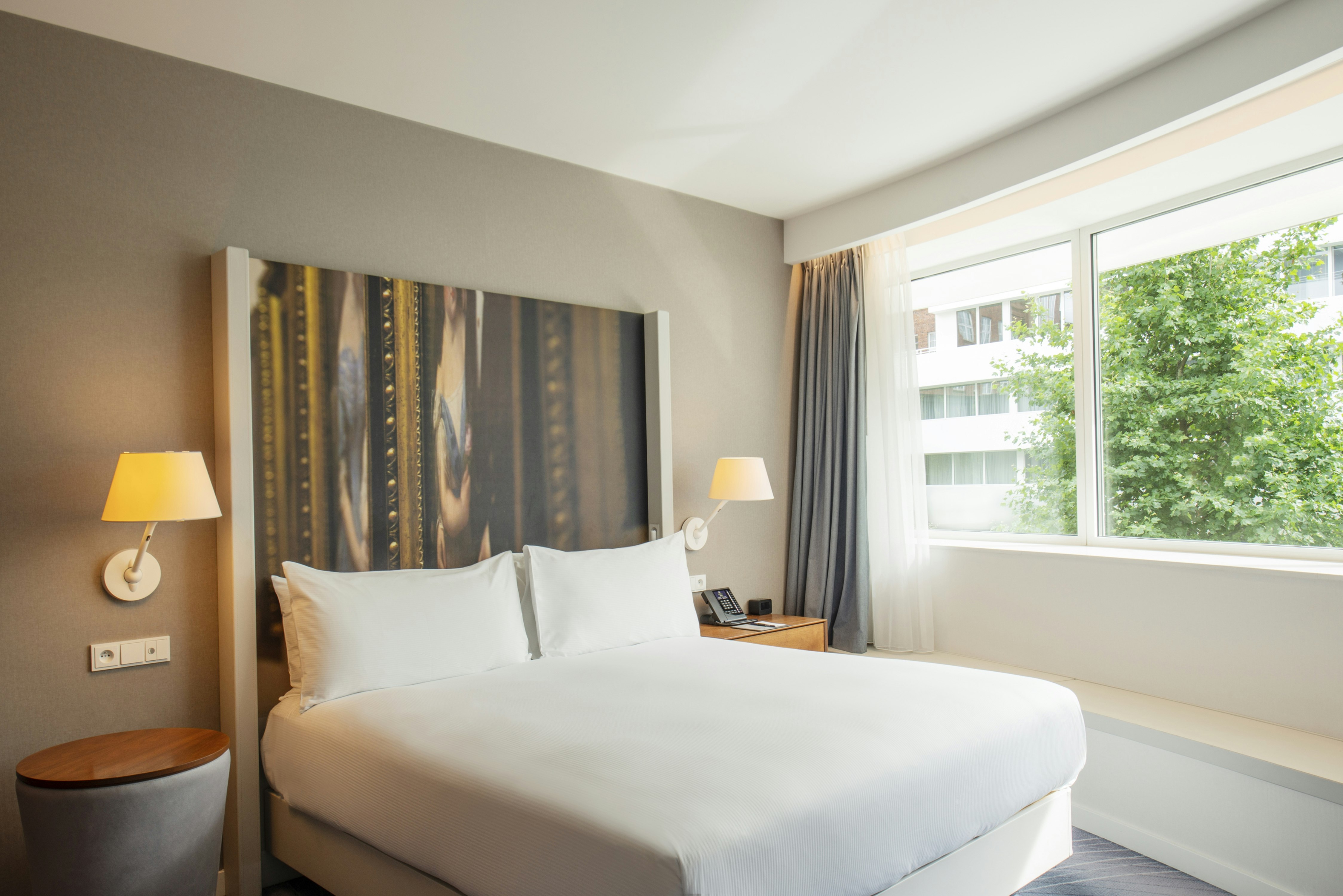 1 BEDROOM, SUITE, KING BED