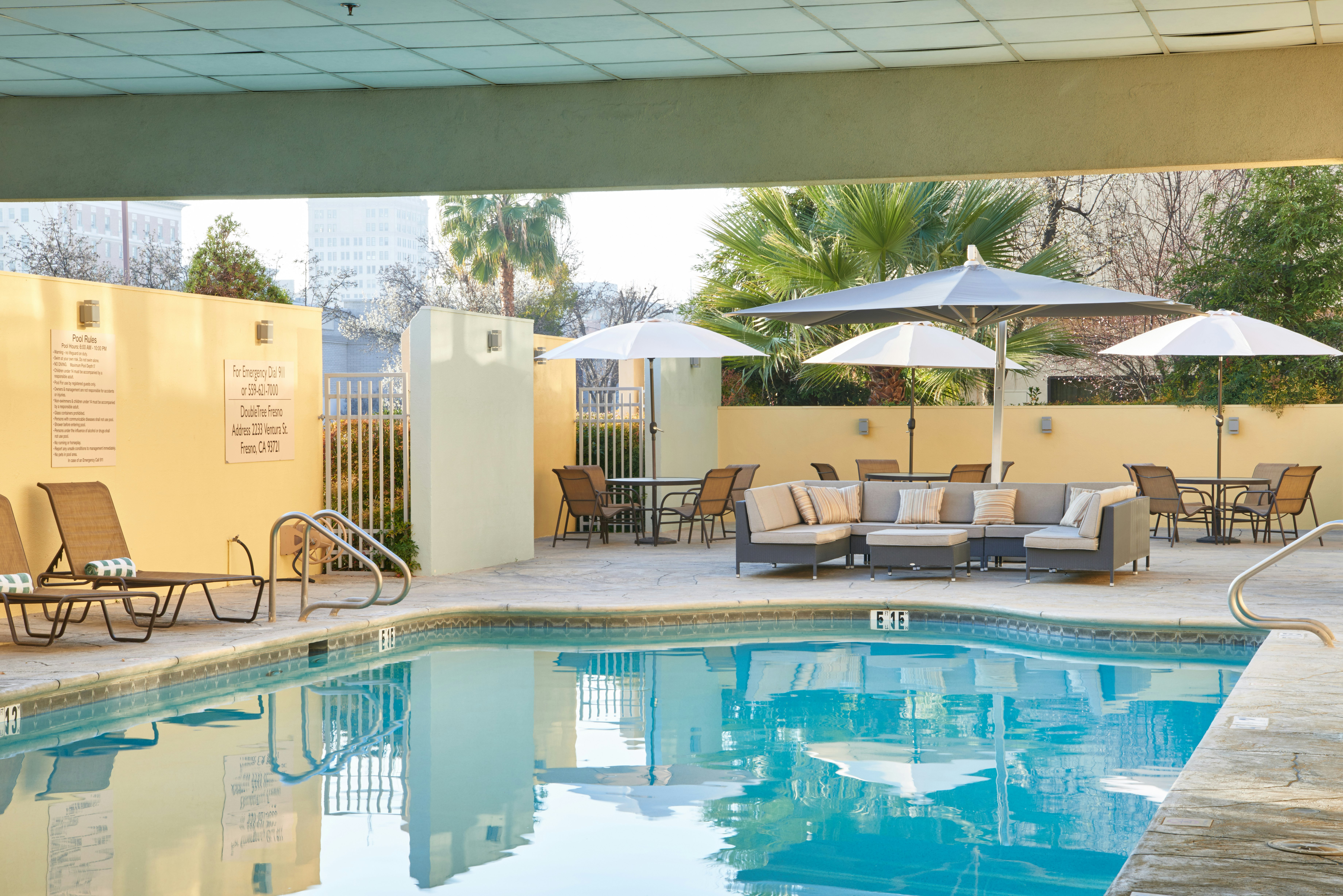 Doubletree By Hilton Fresno Convention Center 25/59