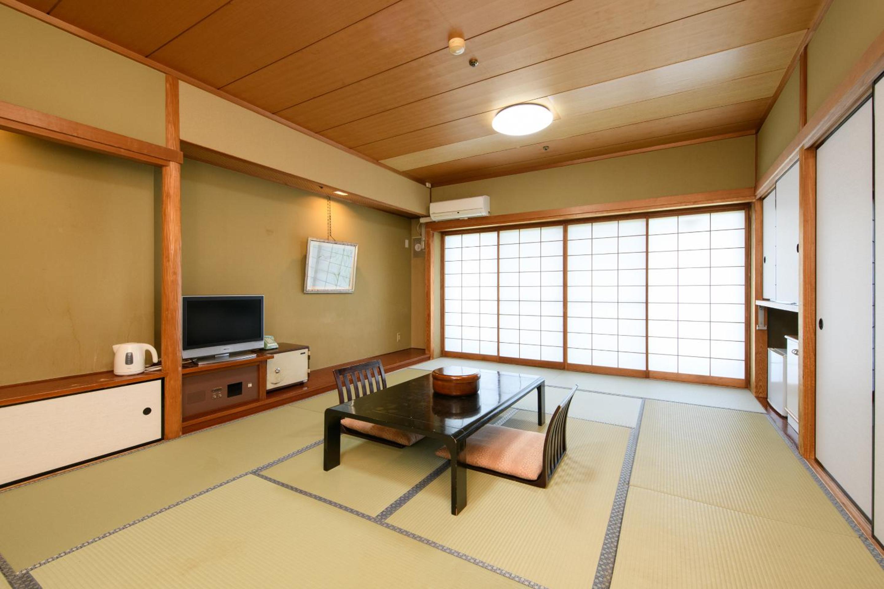 Hotel Tetora Resort Shizuoka Yaizu (ex Sankeien Hotel) 38/55
