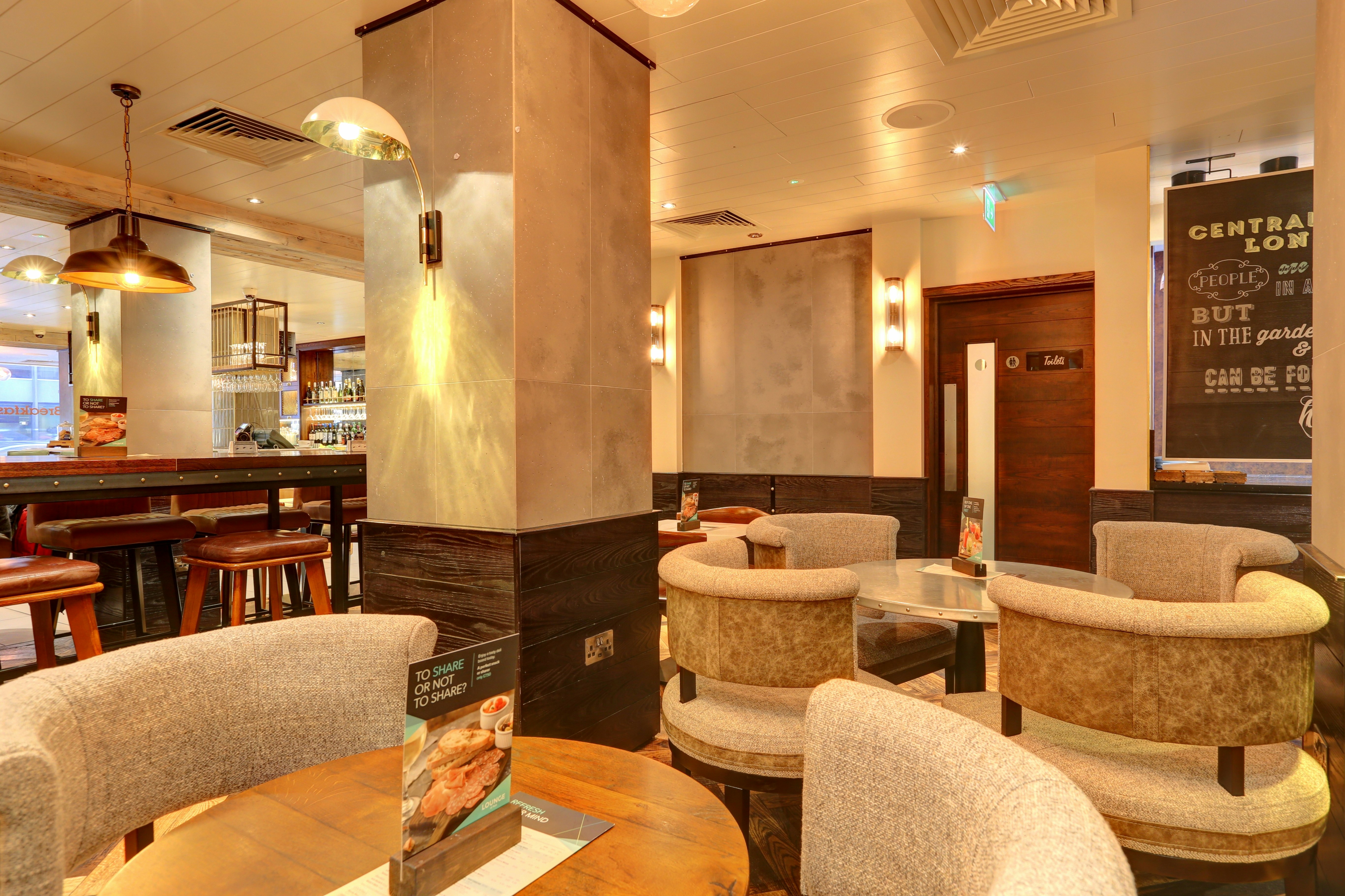 hub by Premier Inn London Westminster Abbey hotel 21/32