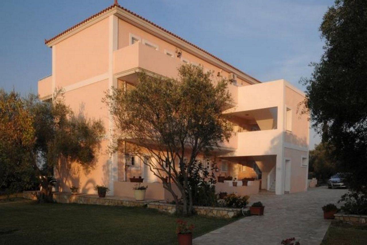 Helena Studios Kefalonia 7/24