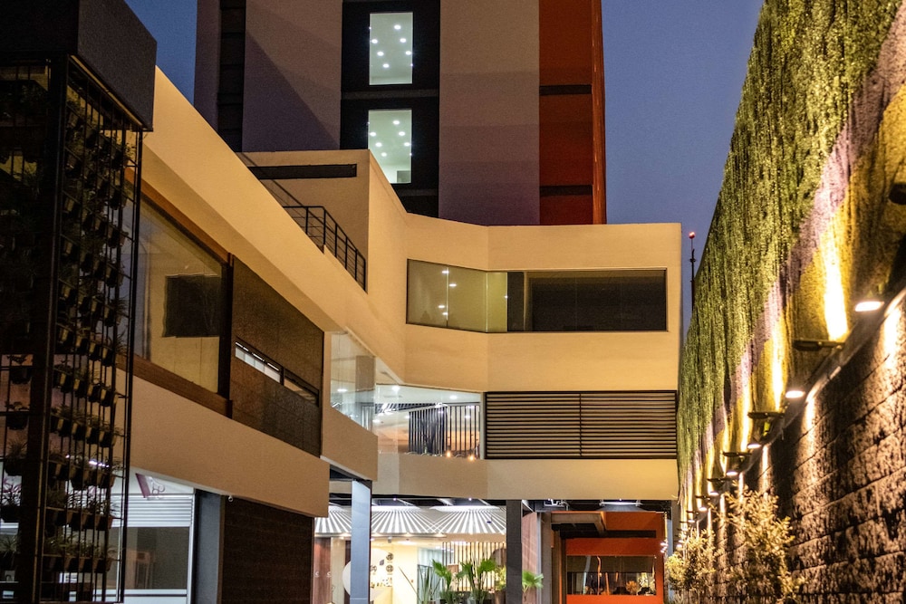 Comfort Inn Irapuato, GUA 4/43
