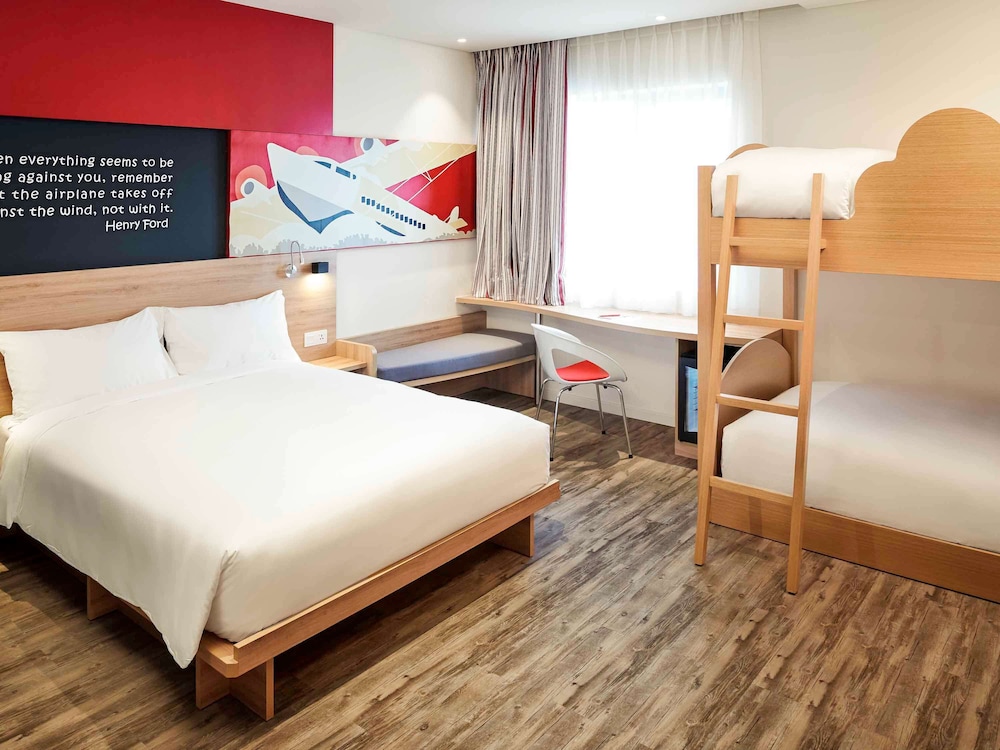 Ibis Saigon Airport 14/73