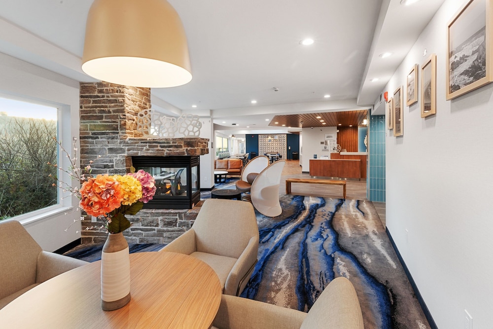 Fairfield Inn And Suites By Marriott San Francisco Pacifica Ex Holiday Inn Express Hotel Suites 31/50