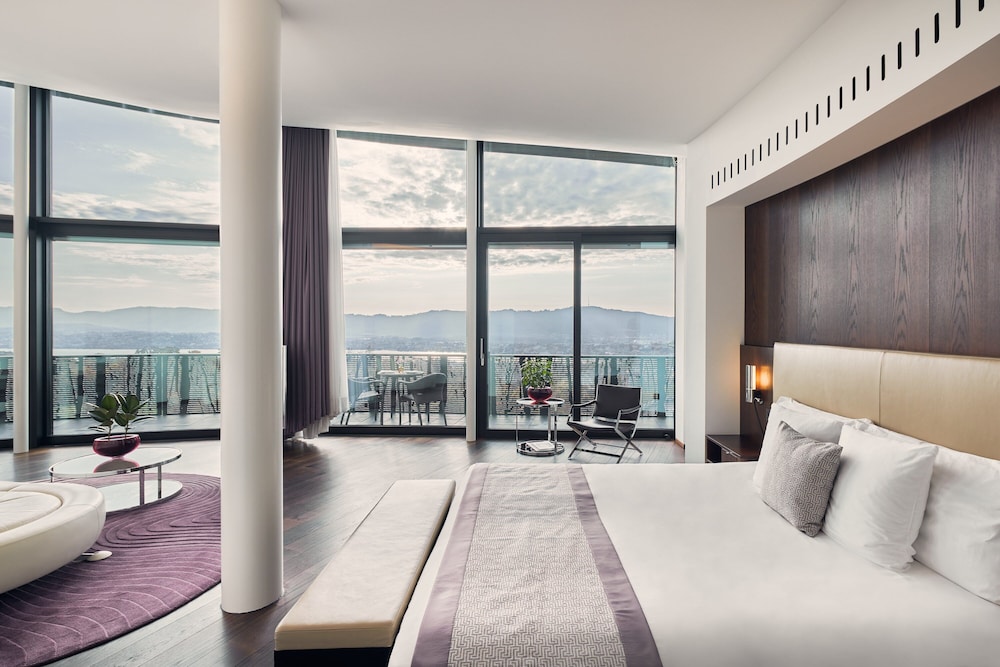 Golf Suite, 2 King Beds, Panoramic View, Butler