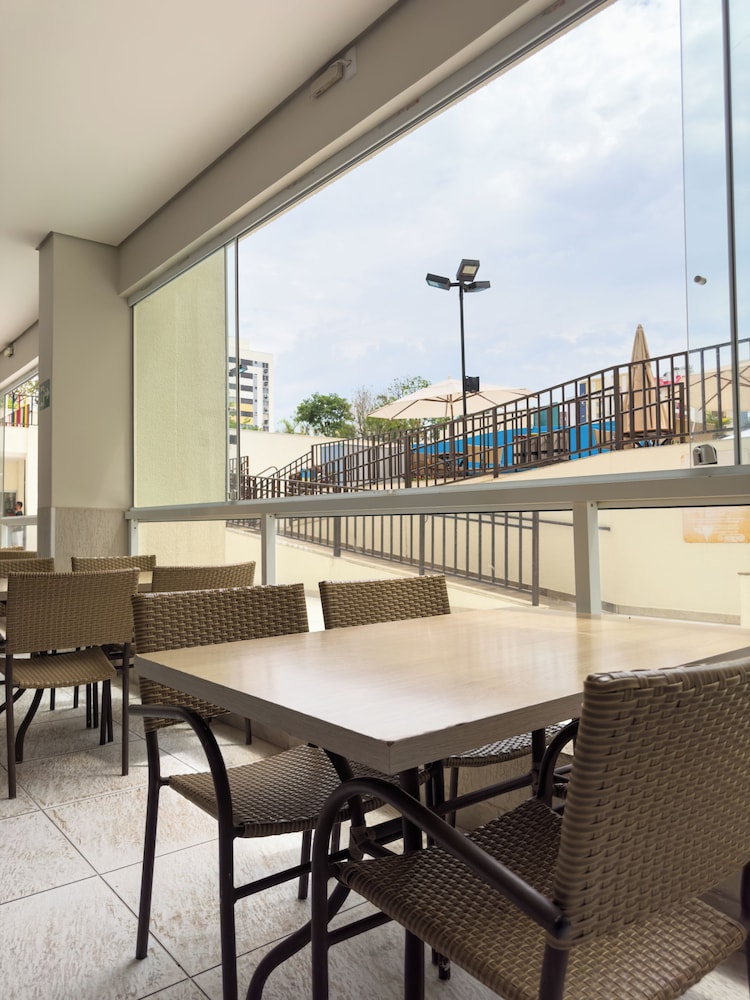 Prive Atrium Thermas Residence and Service 36/56