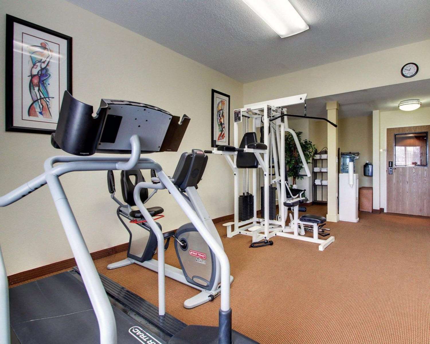 Comfort Inn & Suites Moss Point Pascagoula 21/40