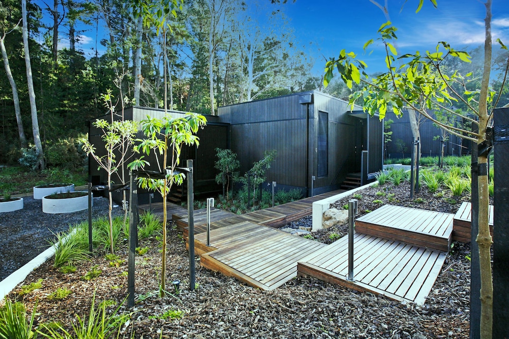 Hepburn at Hepburn 27/32