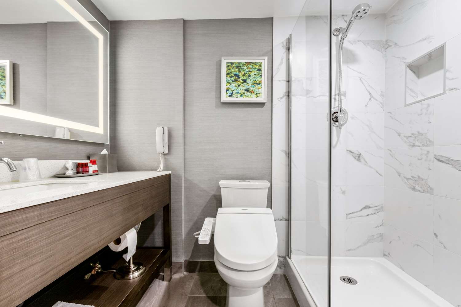 Best Western Premier Calgary Plaza Hotel and Conference Centre 64/65