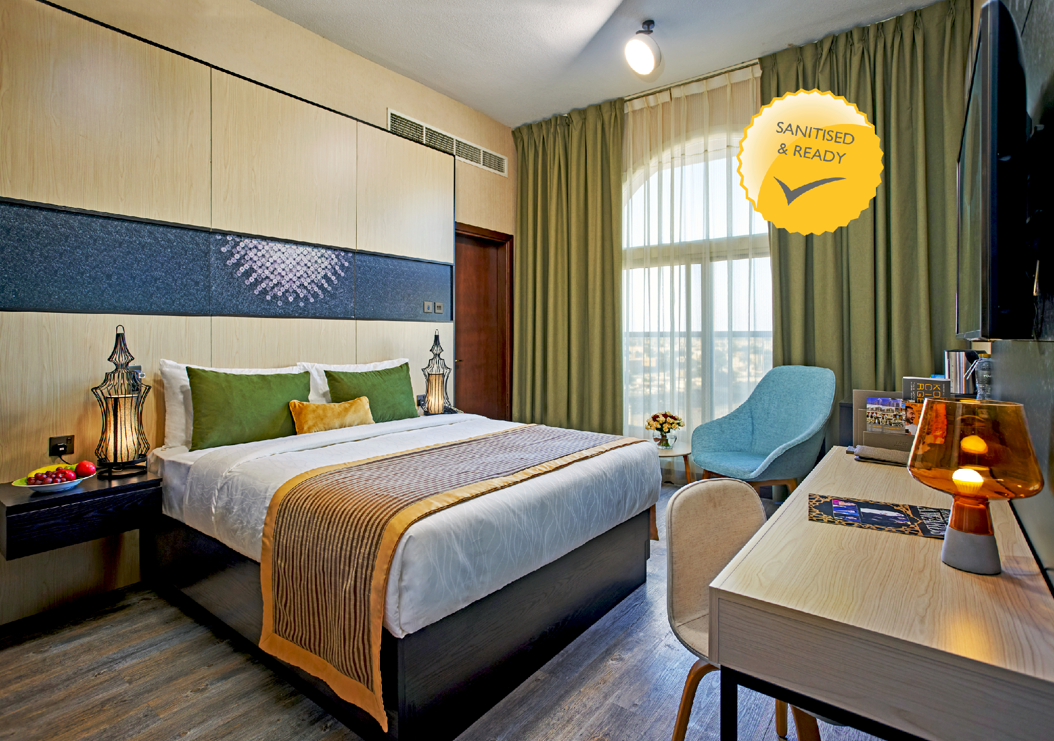 DELUXE ROOM