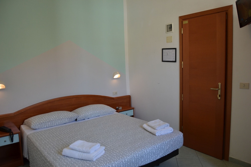غرفة بسرير مزدوج أو سريرين منفصلين، Hotel Villa Caterina 7/10