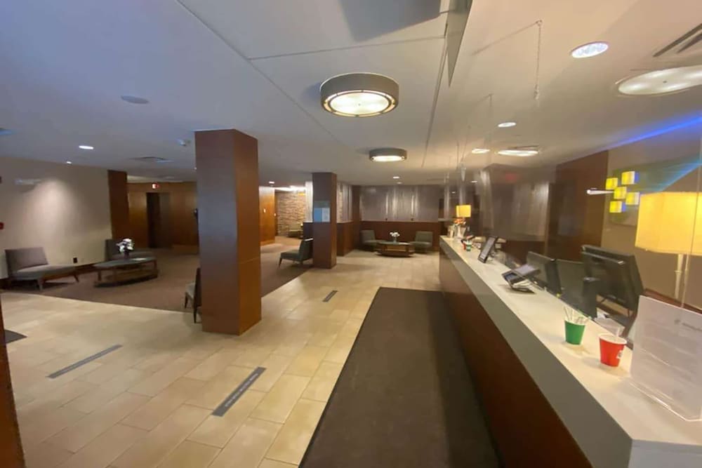 Randolph Hotel Liverpool/Syracuse/Airport West, Trademark 34/63
