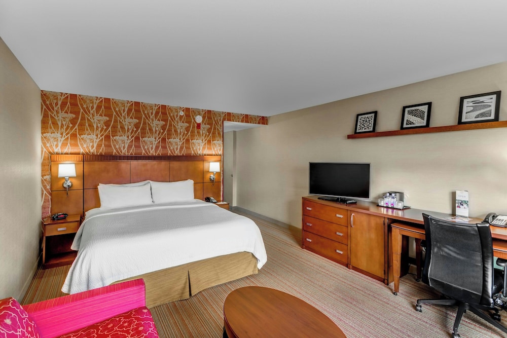 Room at Courtyard by Marriott Easton-Columbus, COLUMBUS - OH