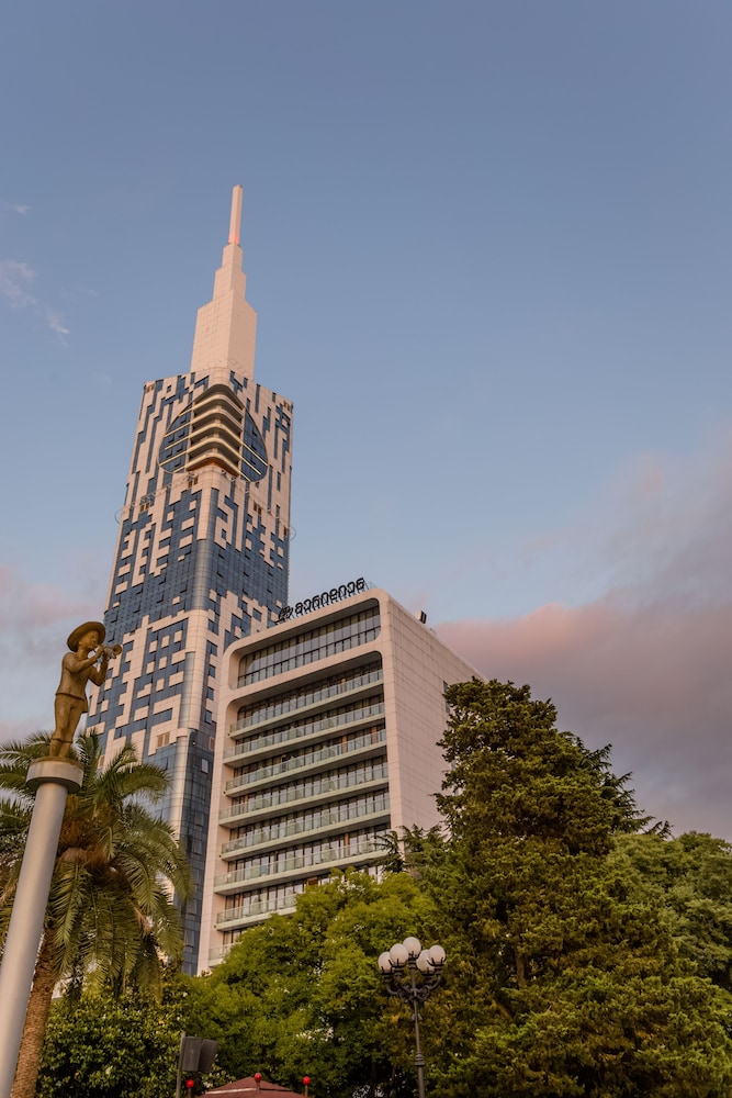 Le Meridien Batumi 50/58