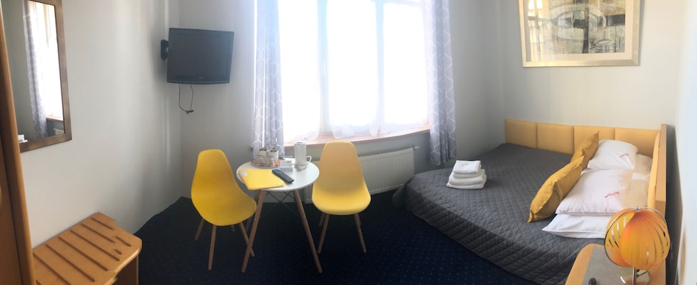 Hotel Bella 37/71